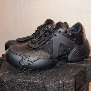 Cult and rain sneakers. Mens size 9
